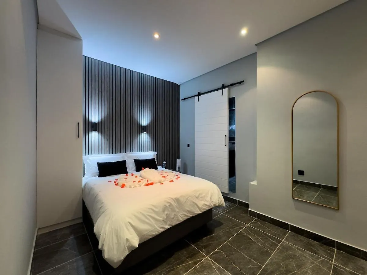 Urban Oasis Penthouse-Jacuzzi! Villa Cape Town Holiday home