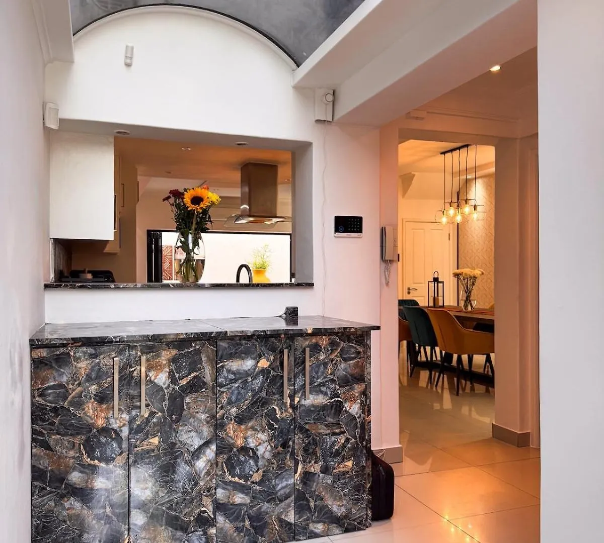 Holiday home Urban Oasis Penthouse-Jacuzzi! Villa Cape Town South Africa